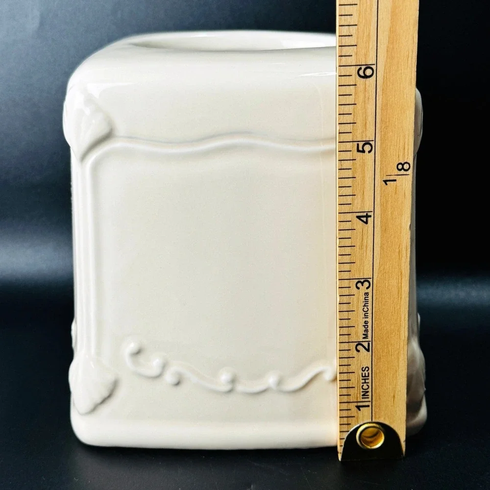 Vintage Ivory Ceramic Tissue Box Cover Scroll Bathroom Vanity Cottagecore Decor